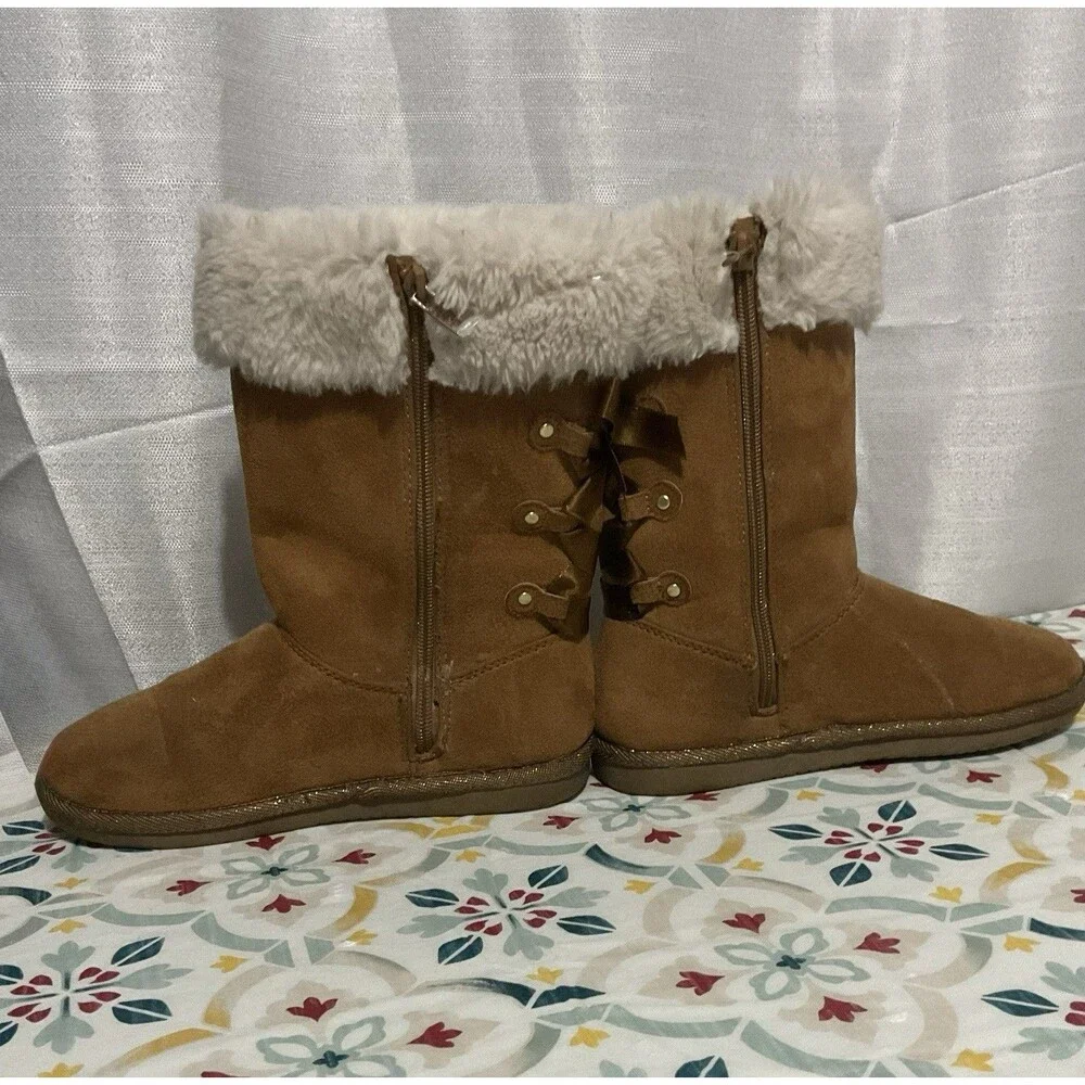 kohl's boots -SO color  Tan Girls Zipper  and decorative  bows Size 3 ,